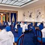 Elephant Weimar, Autograph Collection