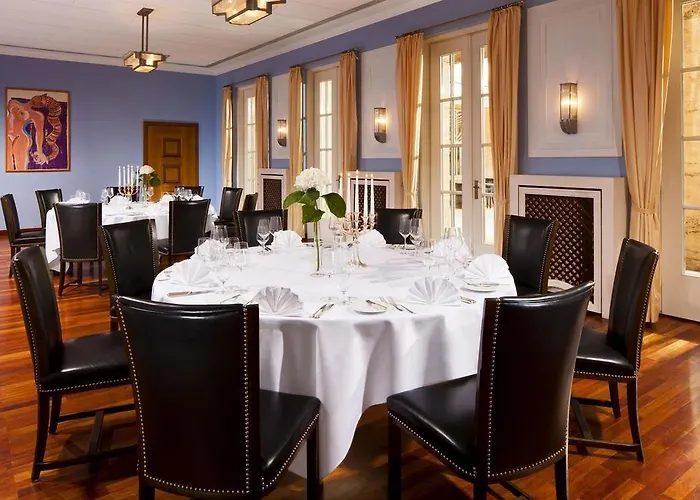 Elephant Weimar, Autograph Collection 5*