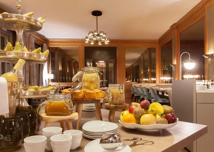 Elephant Weimar, Autograph Collection فايمر