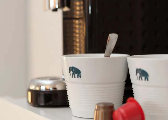 Elephant Weimar, Autograph Collection 5*